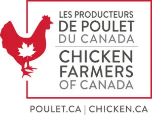 Silhouette d'un poulet rouge arborant une feuille d'érable sur le corps, accompagnée d'un texte bilingue : « Les Producteurs de Poulet du Canada / Chicken Farmers of Canada » et des adresses de sites web poulet.ca et chicken.ca.