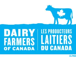 Logo bleu et blanc des Producteurs laitiers du Canada, représentant une vache avec une feuille d'érable sur le flanc, accompagné d'un texte en anglais et en français.